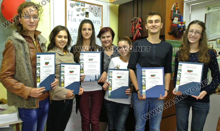 Млади етнографи обраха наградите в национален конкурс 