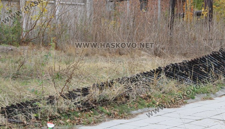 От училището разчитат на подкрепа за ремонта на оградата