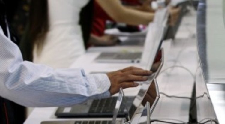 Пациенти, чакащи за трансплантация, излизат на протест