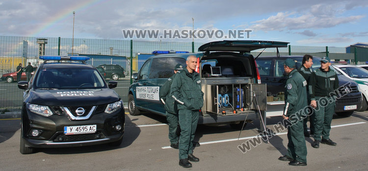 Бъчварова разписа изплащането на извънредните на полицаите