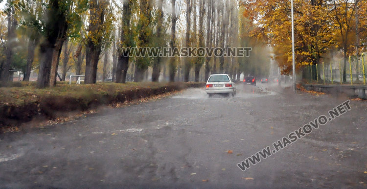 25 л. кв/м удави Хасково, наводнени трафопостове извън строя