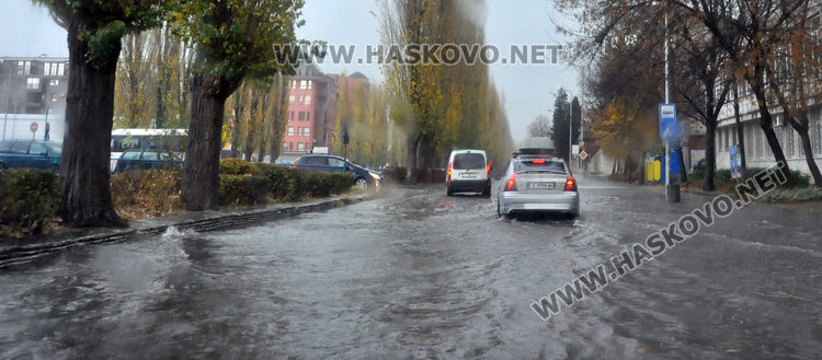 25 л. кв/м удави Хасково, наводнени трафопостове извън строя
