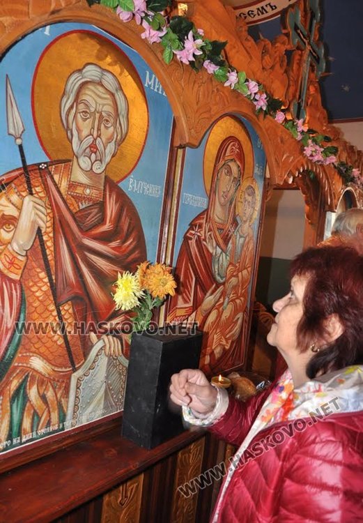 Почетоха Св.Мина с лигургия в параклиса край местността Дурхана