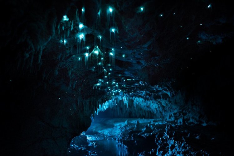 Фотограф засне уникално природно явление в пещера на 30 млн. години