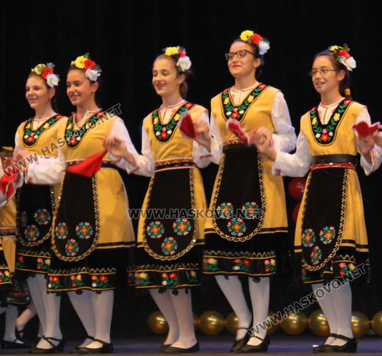 Близо 3 000 лв. за болните от муковисцидоза набраха танцьори в Димитровград