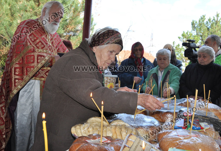 Подновиха строителството на най-големия манастирски комплекс в околията