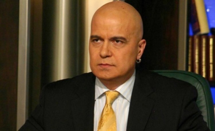 Слави Трифонов ще обжалва резултата от референдума в съда