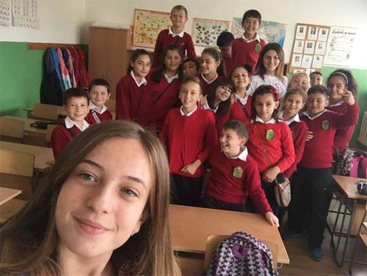 Доброволци от Младежкия червен кръст проведоха 16 ателиета с ученици по темите за стреса, емоциите и взаимоотношенията