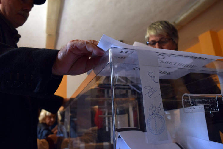 МВР:Изборният ден в област Кърджали започна в спокойна обстановка