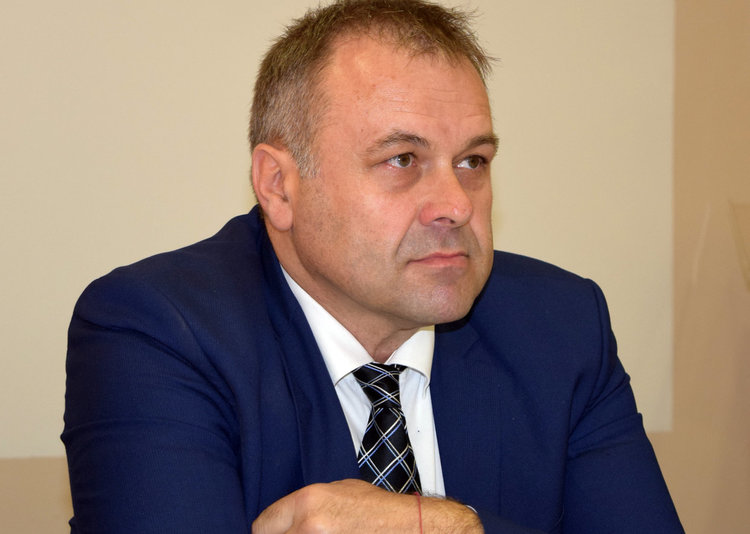 Д-рАдам Персенски