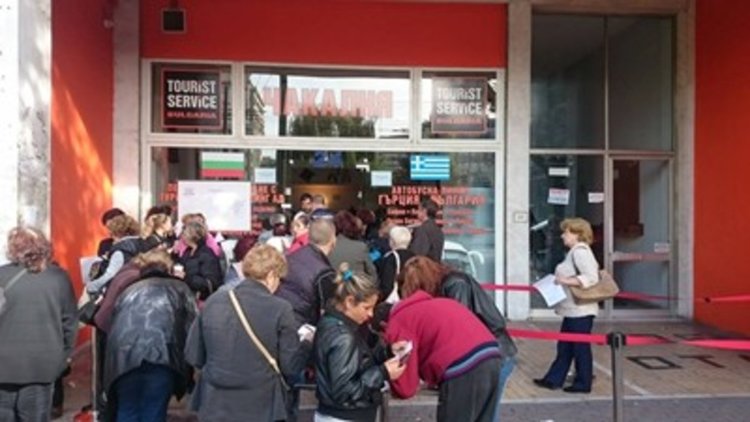 В Атина гласуването става за около 10 минути  