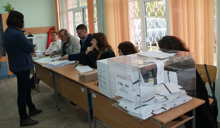  50 732 избиратели от Община Димитровград с право на глас в балотажа днес