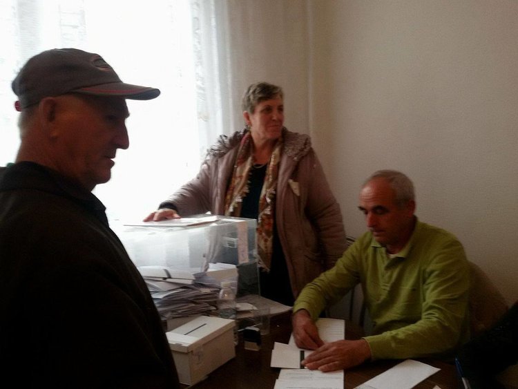 Нормално започна изборния ден в Първомай