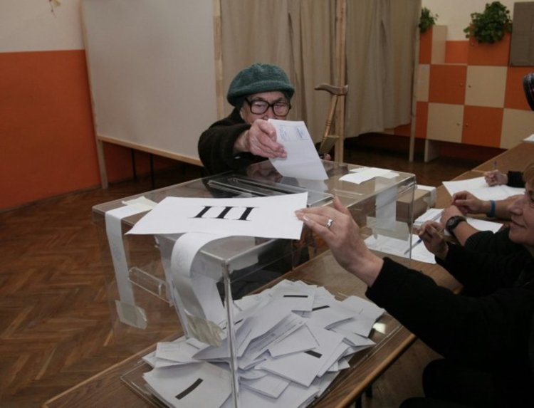 ЦИК: 10.59% е избирателната активност в страната към 10:00 часа 