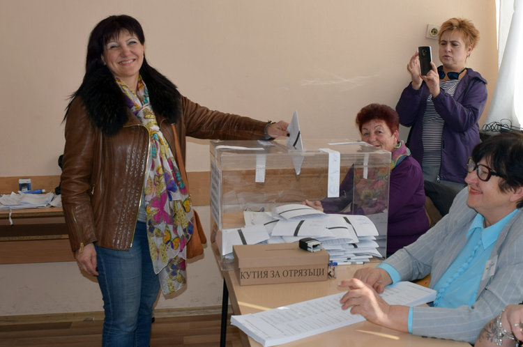 Цвета Караянчева
