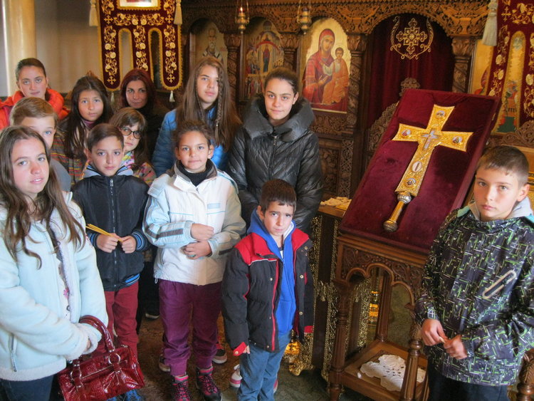 Деца "виждат" чудеса в часа по вероучение на Кръстова гора