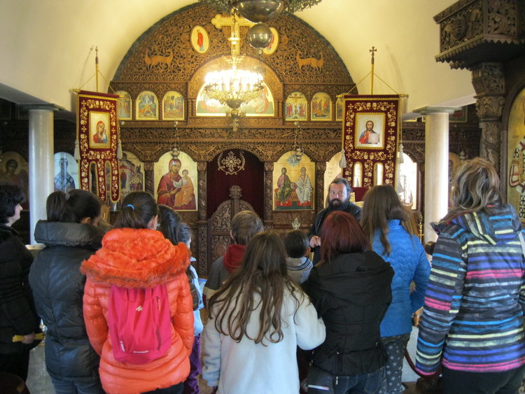 Деца "виждат" чудеса в часа по вероучение на Кръстова гора