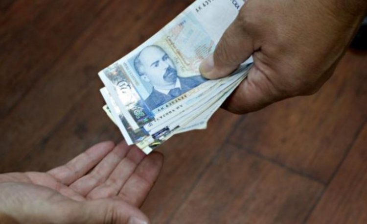 Обвиниха 32-годишна за купуване на гласове срещу 30 лева