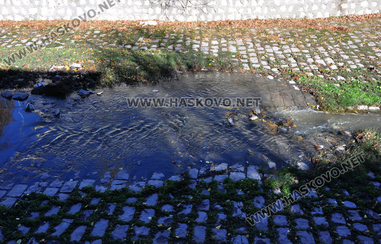 Читател: Чака ни потоп в Хасково, ако не почистят реката
