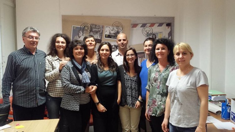 Трима учители от „Славейков“ работят по голям международен проект