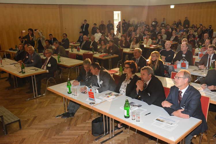 Учители от Електрониката участват в международен образователен форум в Австрия