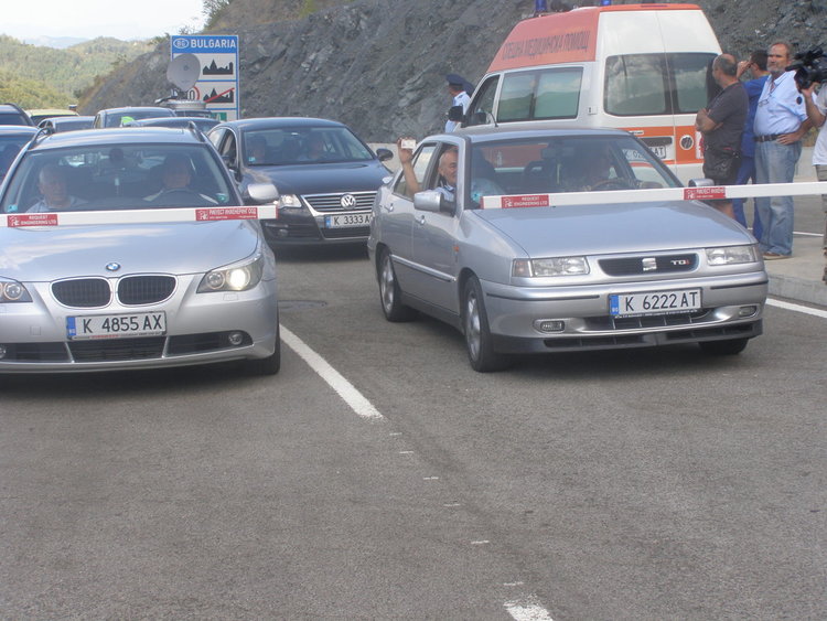 Баща на тежко болно дете пие от мъка,опитва да мине „Маказа” пиян