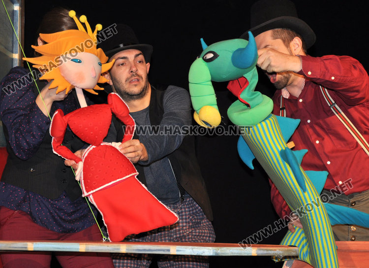 Една необикновена принцеса очаква децата в театъра този четвъртък