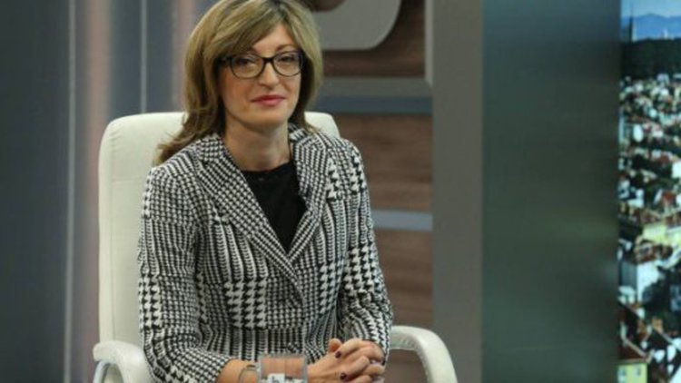 Екатерина Захариева не била канена в новия служебен кабинет