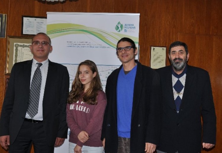 Ученичка от Кърджали с награда от националната кампания „Зелена вселена“
