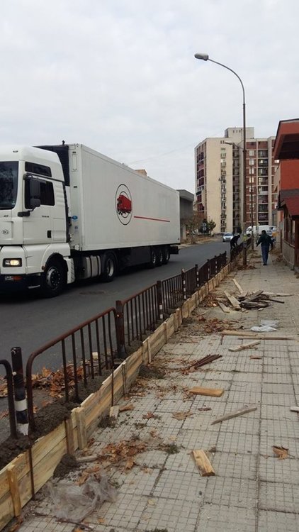 Общината изгради бетонен парапет срещу наводнения във „Възрожденци”