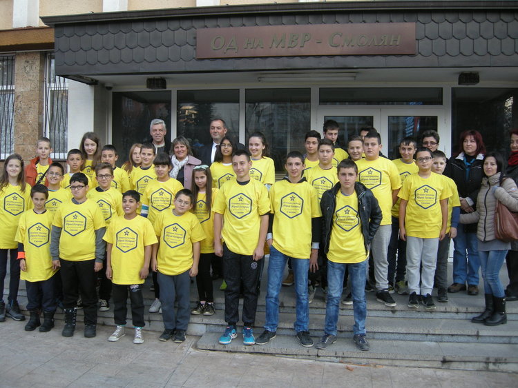 Над 30 смолянски деца ще "учат" за малки полицаи