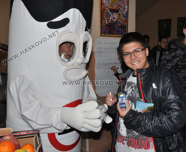 В Езиковата налитат на водка вместо на цигари