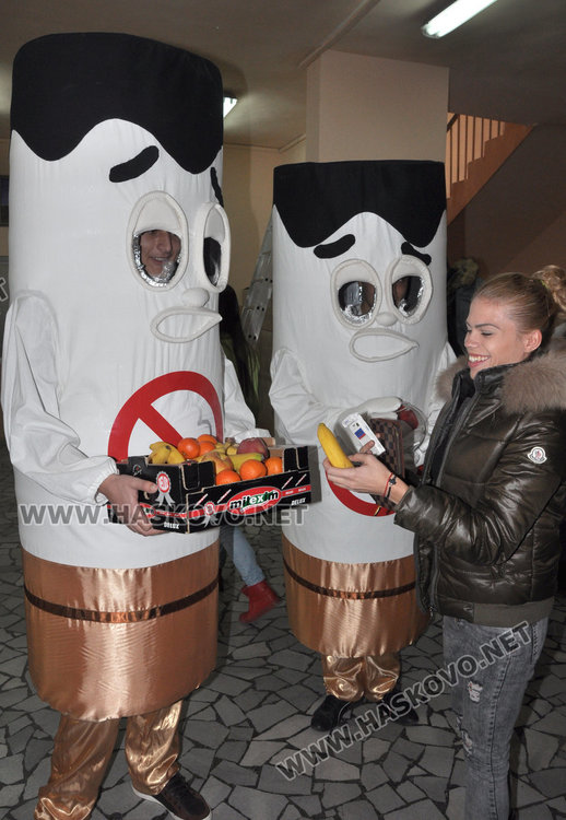 В Езиковата налитат на водка вместо на цигари