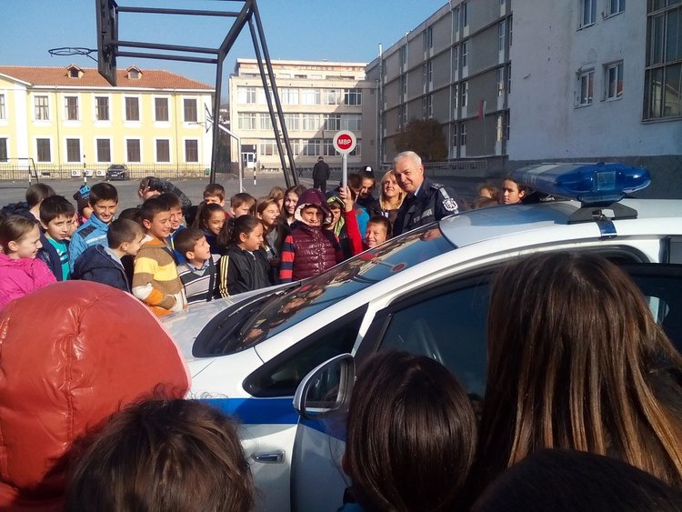 Паисиевци ловят“пияни шофьори“ със стоппалки и дрегер 