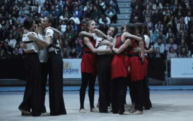 14 000 на крака разплакаха Цвети Стоянова