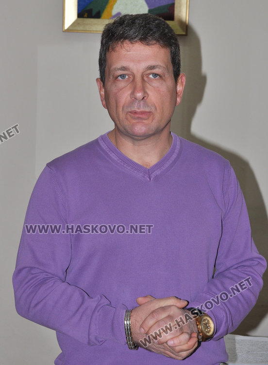 Директорът на Езиковата награди вчерашния кмет на Хасково