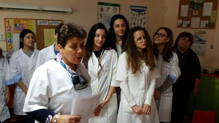 Клуб "Млад физик" гостува в градина "Роза"