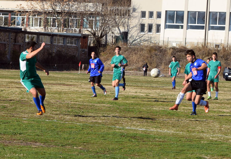                Оспорвани полуфинали на общинското по футбол за ученици