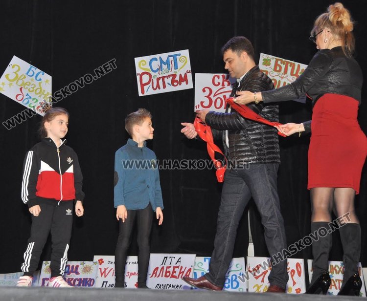 Мини Мис и Мистър България танцува