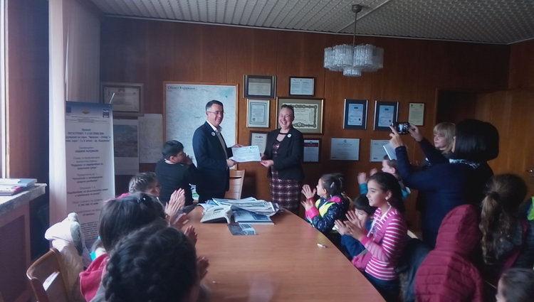 Кметът на Кърджали Хасан Азис награди кирилометодиевци