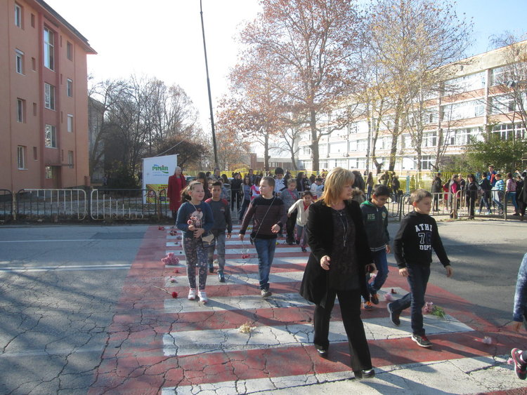 Кирилометодиевци отбелязаха Световния ден за възпоменание на жертвите от ПТП