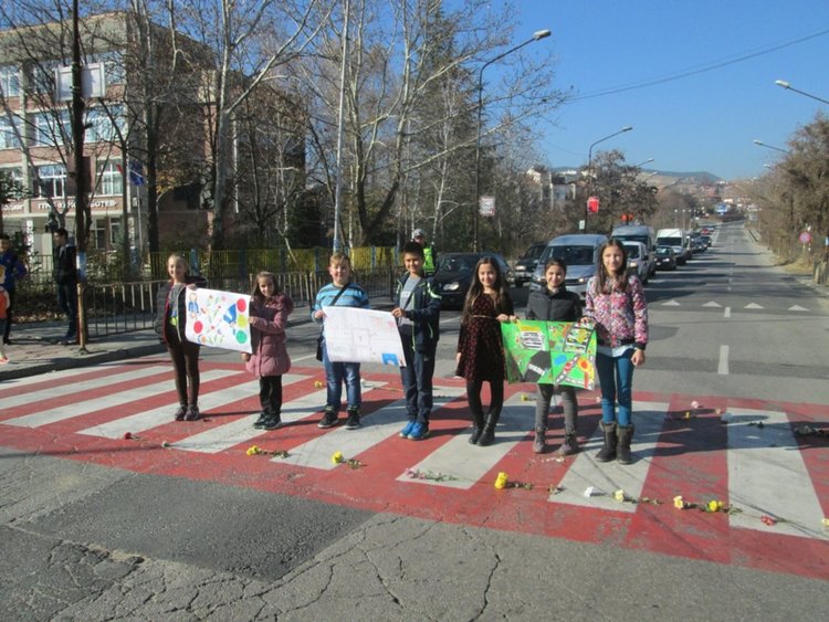 Кирилометодиевци отбелязаха Световния ден за възпоменание на жертвите от ПТП