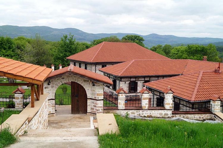 Религиозният комплекс Елмалъ баба теке