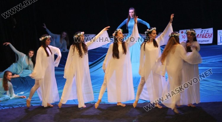 Балет "Тангра" с купата на кмета на Димитровград от "България танцува"