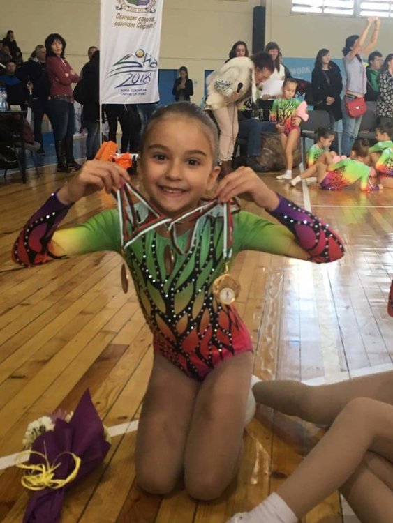 25 тежки медала за най-малките от „Мега Спорт”