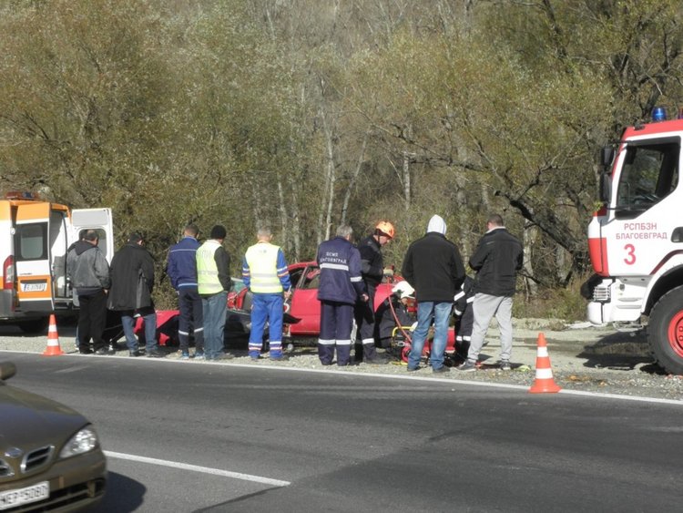 Изчезнал мъж е намерен в колата си в река Струма