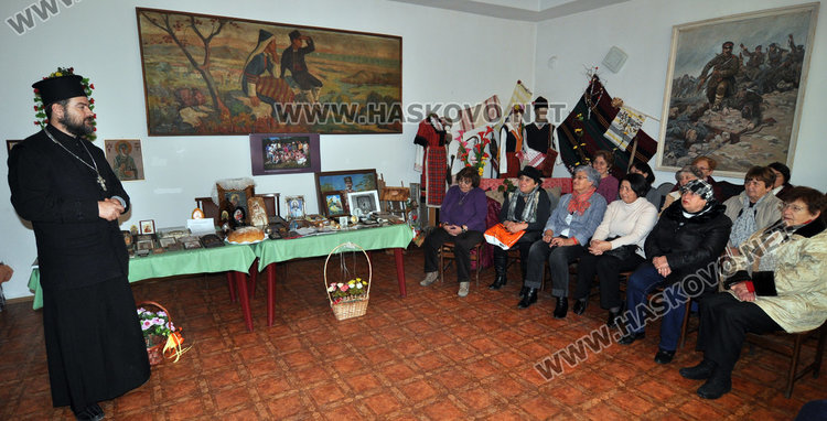 Тракийското дружество с изложба на икони в Деня на християнското семейство