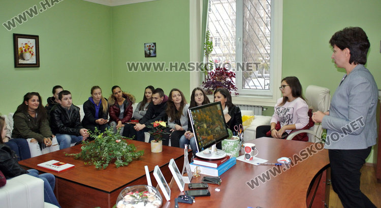 Шефката на Районния съд дава обяснения за работата си