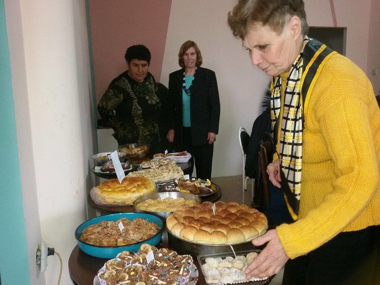 С кулинарна изложба отбелязаха Деня на християнското семейство във Виница