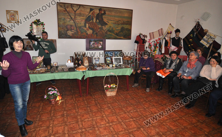 Тракийското дружество с изложба на икони в Деня на християнското семейство